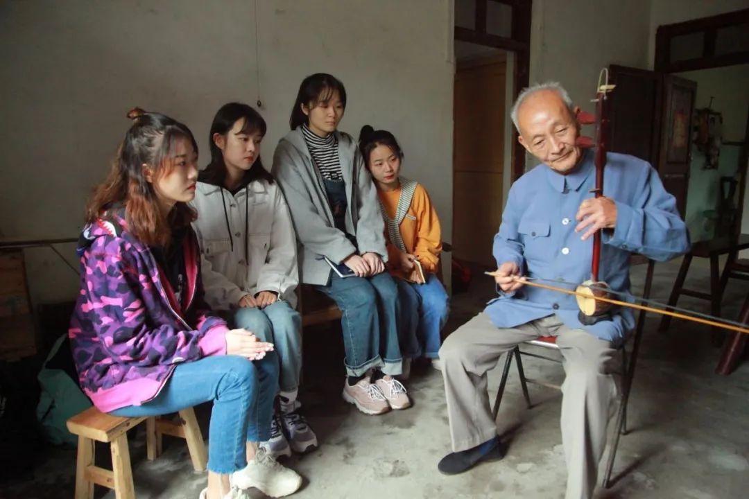 袁全芳老人拉二胡曲《边区大生产》